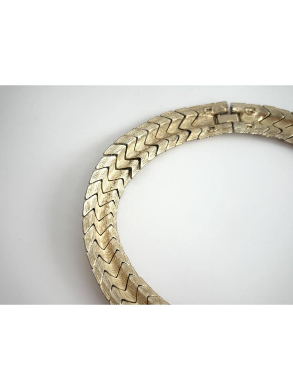 Woven Chunky Gold Toned Vintage Choker 80's Chevron Necklace - Picture 8 of 16